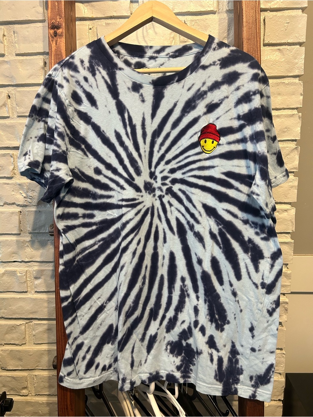 Eighty Eight Men's Tie Dye Shirt Happy Face Patch Size XL Blue Skater Hippy Vibe